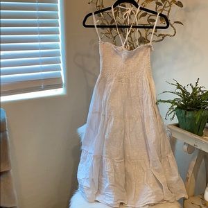 White strapless dress